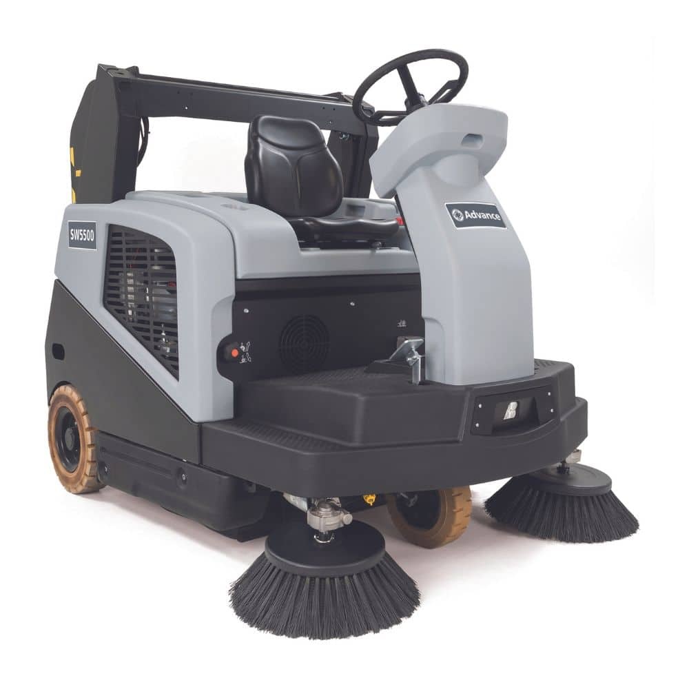 Nilfisk SW5500 D Dizel Binicili Süpürme Makinesi