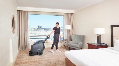 CEX410-hotel-ps-WebsiteLarge-JHTOOLD