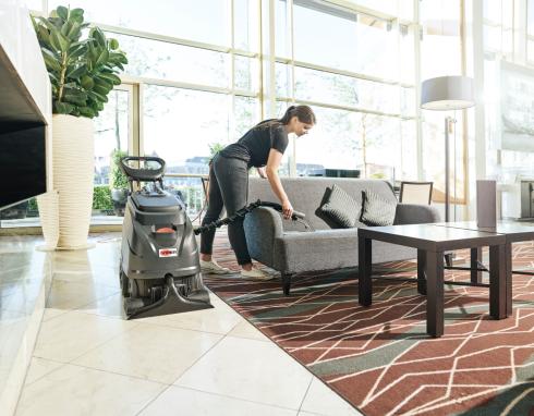 CEX410-spot-lobby-ps-WebsiteLarge-JHTOOCM