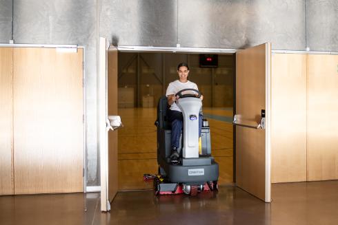 NilfiskSC4000_door-way-ps-WebsiteLarge-JNOTHTD